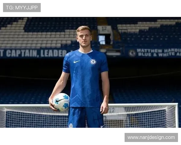 德拉普重返切尔西训练场3000万镑中锋复出备战新赛季 德拉普重返切尔西训练场3000万镑中锋复出备战新赛季